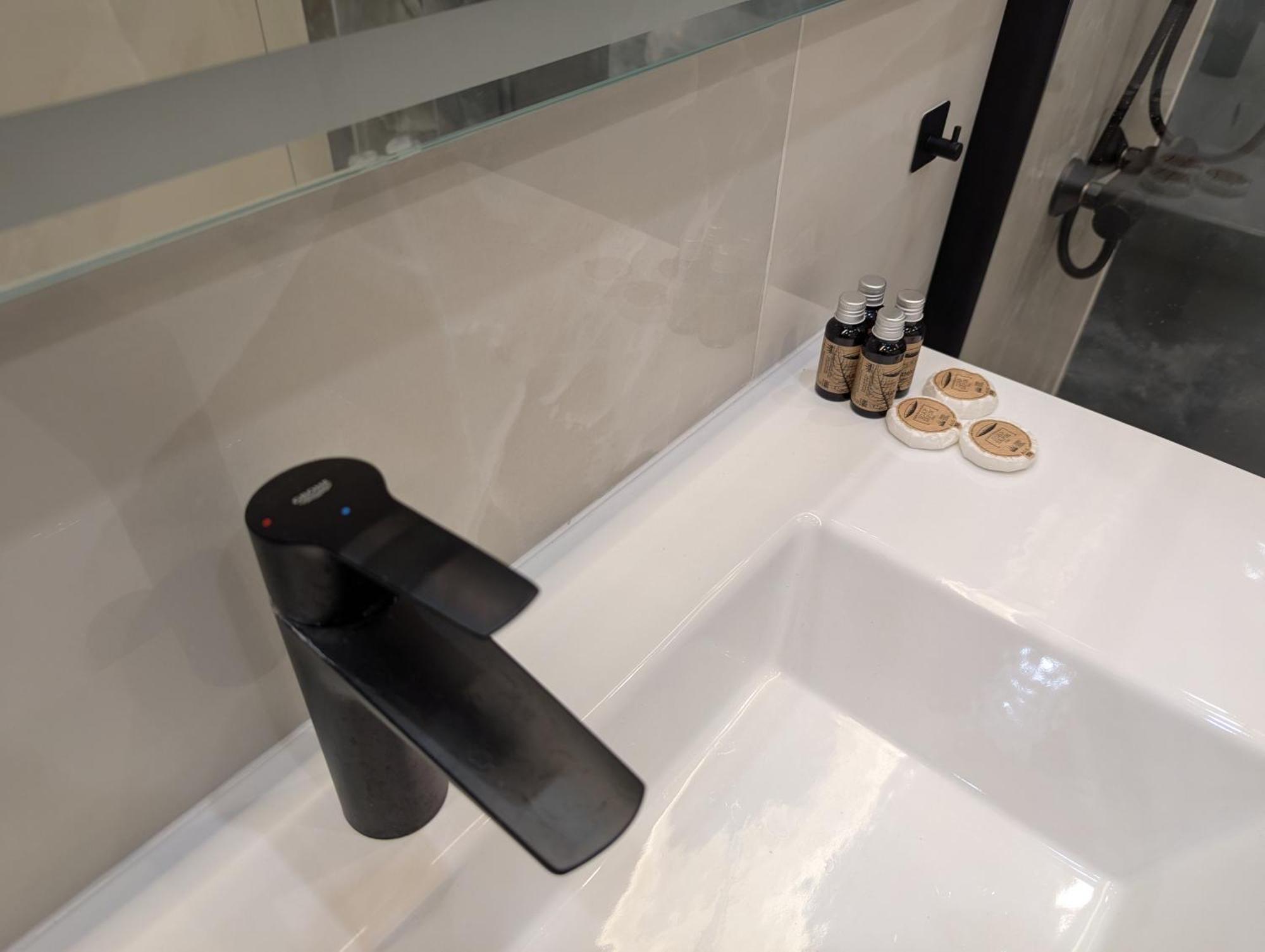 Zenith Dm Otopeni Airport & Therme Екстериор снимка